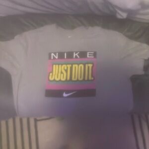 NIKE TEE